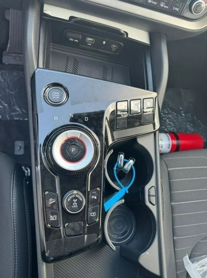 Новый Kia Carens IV (KY), 1.5 л, 2023 в Дубае от Mohamed Hakim Motors Черный цвет. Other | AUTO.AE