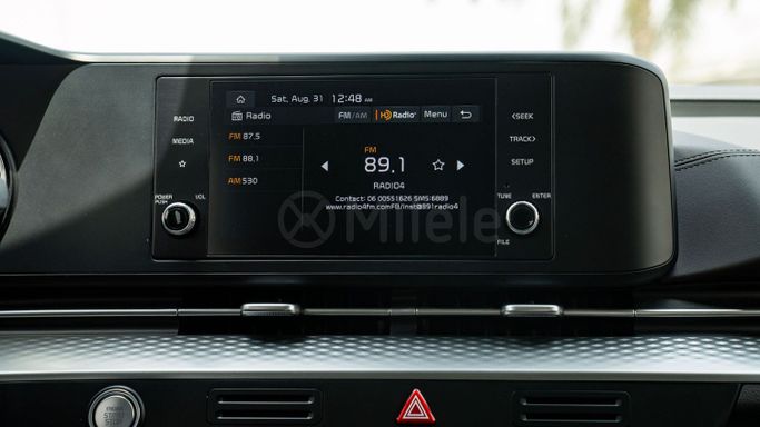 Подержанный Kia Carnival IV Рестайлинг, 3.5 л, 2024 в Дубае от Milele Белый цвет. Other | AUTO.AE