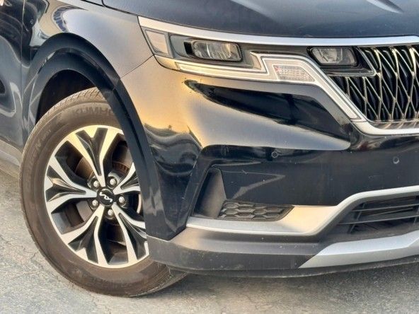Подержанный Kia Carnival IV, 3.5 л, 2023 в Дубае от Titanum Cars Черный цвет. Other | AUTO.AE