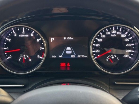 Подержанный Kia Carnival IV, 3.5 л, 2023 в Дубае от Titanum Cars Черный цвет. Other | AUTO.AE