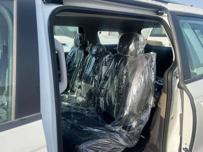 Новый Kia Carnival IV Рестайлинг, 3.5 л, 2025 в Дубае от My Way Motors Белый цвет. GCC | AUTO.AE