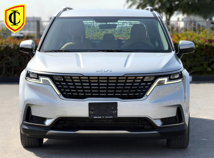 Подержанный Kia Carnival IV, 3.5 л, 2023 в Дубае от Ideal Cars LLC Серебристый цвет. GCC | AUTO.AE