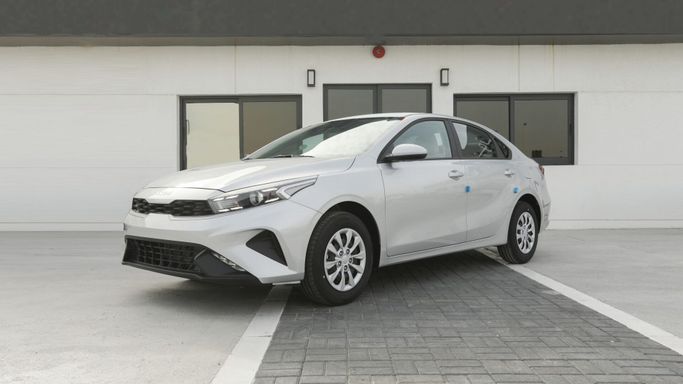 Новый Kia Cerato IV Рестайлинг, 1.6 л, 2024 в Дубае от AL FAYEZ MOTORS Белый цвет. GCC | AUTO.AE