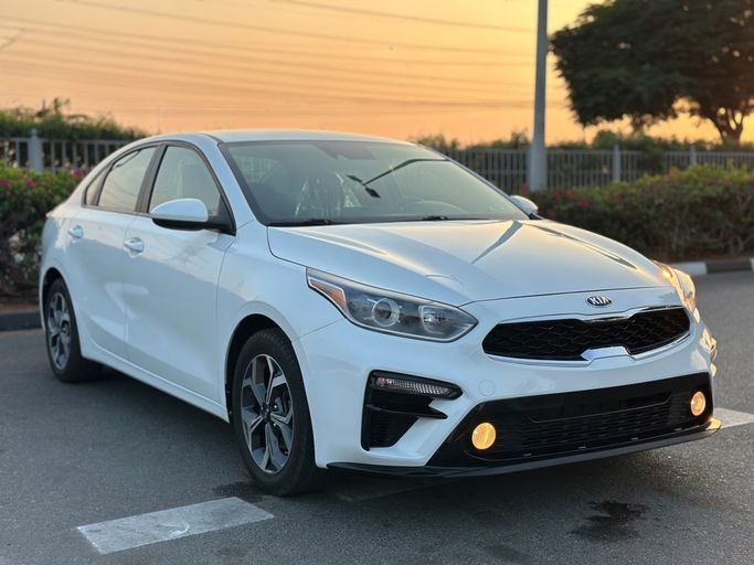 Подержанный Kia Forte III, 2.0 л, 2020 в Дубае от DARUSSALAM MOTORS FZCO Белый цвет. Американская | AUTO.AE | Объявление #271986