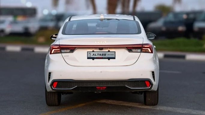 Новый Kia K3 II (China Market) Рестайлинг, 1.5 л, 2024 в Дубае от Altass Motors Белый цвет. Other | AUTO.AE