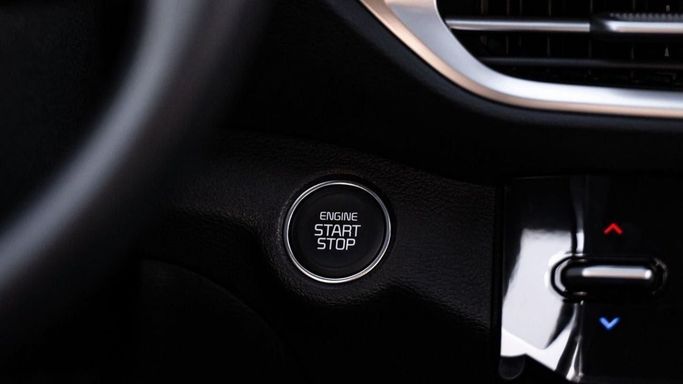 Новый Kia K3 II (China Market) Рестайлинг, 1.5 л, 2024 в Дубае от Altass Motors Белый цвет. Other | AUTO.AE