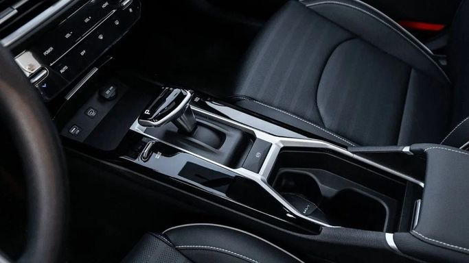 Новый Kia K3 II (China Market) Рестайлинг, 1.5 л, 2024 в Дубае от Altass Motors Белый цвет. Other | AUTO.AE