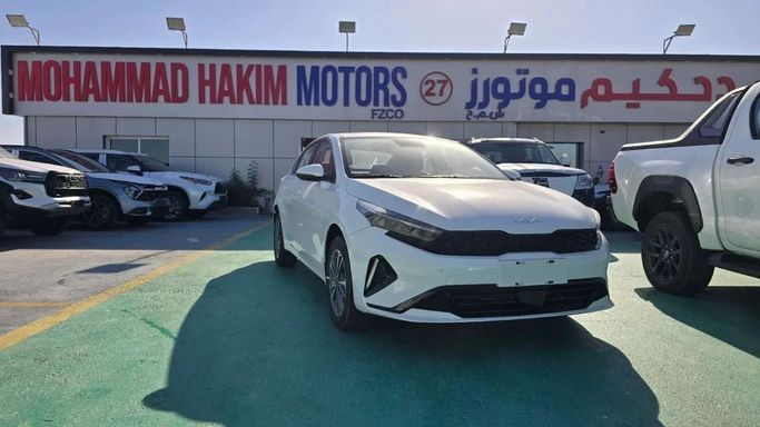 New Kia K3 II (China Market) Facelift, 1.5 l, 2025 in Dubai by Mohamed Hakim Motors, White color. Other | AUTO.AE