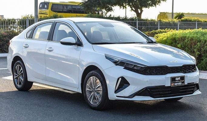 Новый Kia K3 III (BL7), 1.6 л, 2024 в Дубае от Najem Motors Белый цвет. Китайская | AUTO.AE