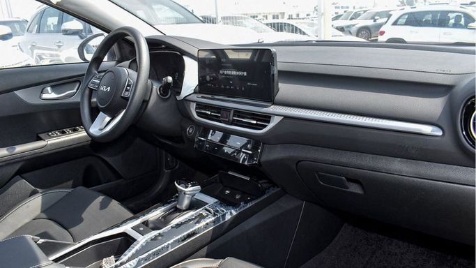 Новый Kia K3 III (BL7), 2.0 л, 2024 в Дубае от Najem Motors Белый цвет. Other | AUTO.AE