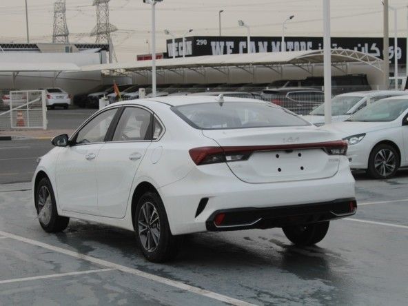 Новый Kia K3 II (China Market) Рестайлинг, 1.5 л, 2022 в Дубае от Titanum Cars Белый цвет. Other | AUTO.AE