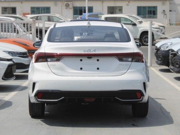 Новый Kia K3 II (China Market) Рестайлинг, 1.5 л, 2024 в Дубае от Titanum Cars Белый цвет. Other | AUTO.AE