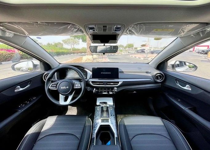 New Kia K3 II (China Market) Facelift, 1.5 l, 2024 in Dubai by 66 Motors, White color. Chinese Specs | AUTO.AE