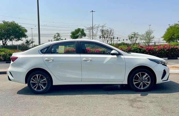 New Kia K3 II (China Market) Facelift, 1.5 l, 2024 in Dubai by 66 Motors, White color. Chinese Specs | AUTO.AE