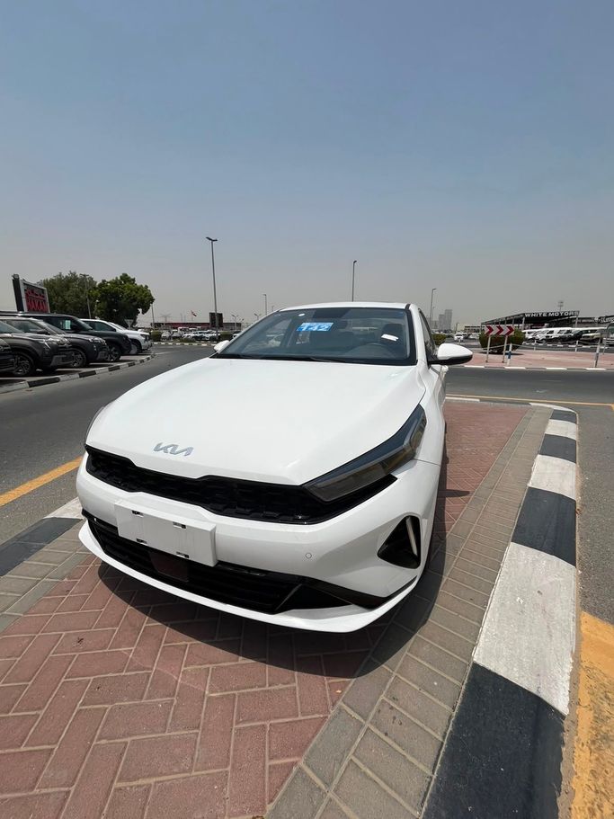 جديدة Kia K3 II (السوق الصينية) فيس ليفت الثاني (السوق الصينية), 1.4 l, 2025 في في الإمارات, دبي من RAI MOTORS، اللون أبيض. المواصفات الصينية | AUTO.AE | إعلان #274730