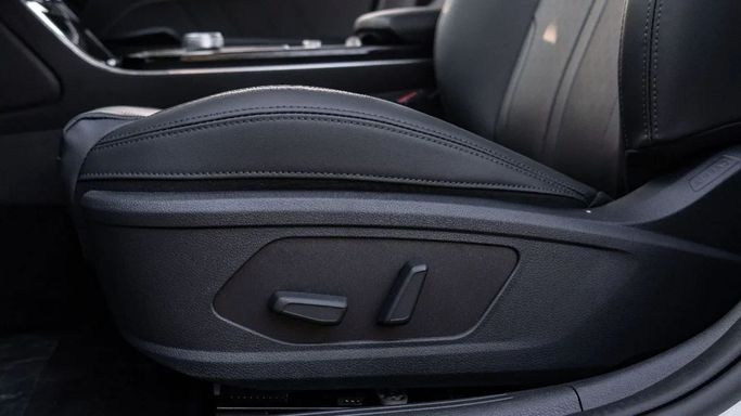 New Kia K5 III, 1.6 l, 2025 in Dubai by Altass Motors, White color. Other | AUTO.AE