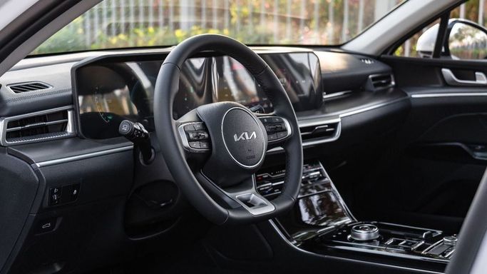 New Kia K5 III, 1.5 l, 2025 in Dubai by Altass Motors, White color. Other | AUTO.AE