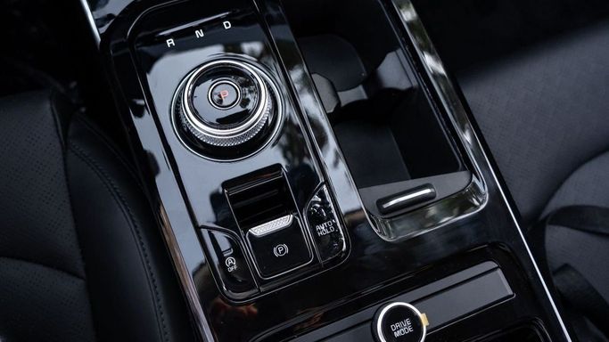 New Kia K5 III, 1.5 l, 2025 in Dubai by Altass Motors, White color. Other | AUTO.AE