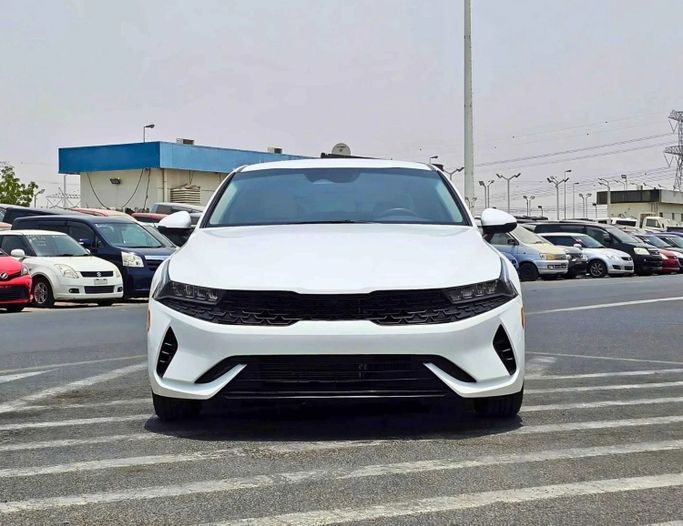 Новый Kia K5 III, 2.5 л, 2021 в Дубае от SK Motors Белый цвет. Other | AUTO.AE