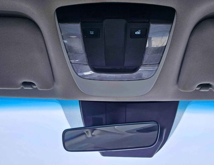 Новый Kia K5 III, 2.5 л, 2021 в Дубае от SK Motors Белый цвет. Other | AUTO.AE