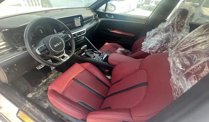 Новый Kia K5 III Рестайлинг, 2.5 л, 2023 в Дубае от World Center Motors FZE Белый цвет. Other | AUTO.AE