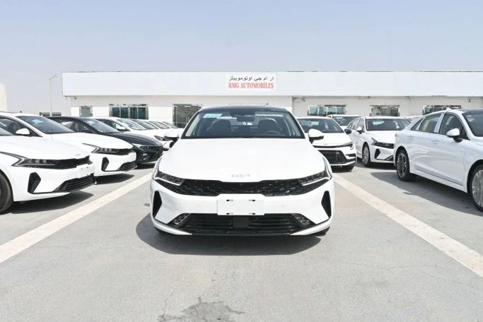 Новый Kia K5 III, 1.5 л, 2025 в Дубае от RMG Automobiles Белый цвет. Other | AUTO.AE | Объявление #266130