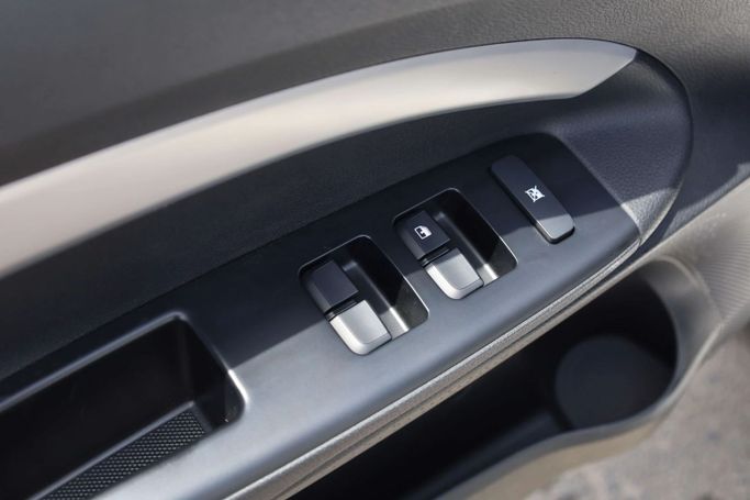 Новый Kia KX1, 1.4 л, 2018 в Дубае от JES Motors Белый цвет.  | AUTO.AE