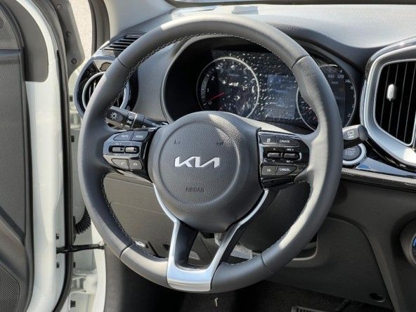 Новый Kia KX1, 1.4 л, 2024 в Дубае от Titanum Cars Белый цвет. Other | AUTO.AE