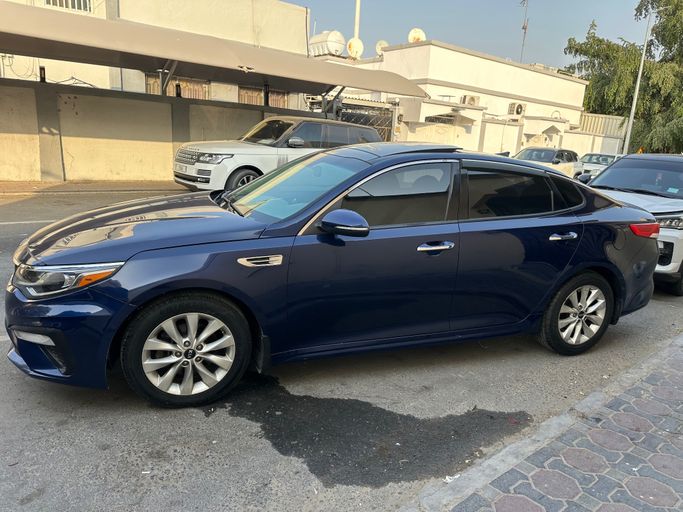Подержанный Kia Optima IV, 2.0 л, 2016 в Дубае Синий цвет. Американская | AUTO.AE