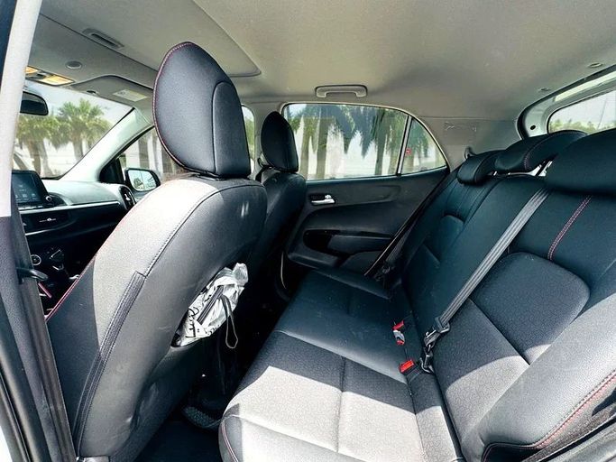 Подержанный Kia Picanto III Рестайлинг, 1.2 л, 2023 в Дубае от Andaleeb Cars Белый цвет. GCC | AUTO.AE