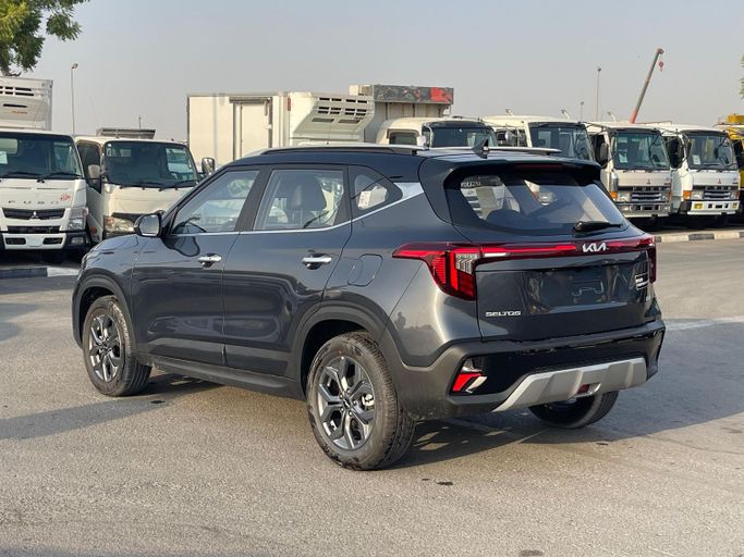 Новый Kia Seltos I Рестайлинг, 1.6 л, 2025 в Дубае от Bormela Cars Серый цвет. Китайская | AUTO.AE