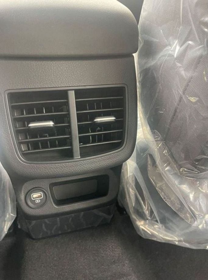 Новый Kia Seltos I Рестайлинг, 1.6 л, 2025 в Дубае от Mohamed Hakim Motors Белый цвет. GCC | AUTO.AE