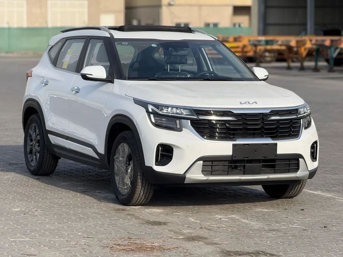 New Kia Seltos I Facelift, 1.5 l, 2025 in Dubai by Mohamed Hakim Motors, White color. Other | AUTO.AE