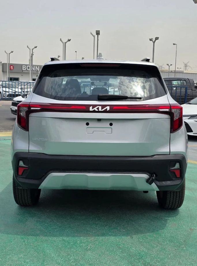 New Kia Seltos I Facelift, 1.5 l, 2025 in Dubai by Mohamed Hakim Motors, Silver color. Other | AUTO.AE