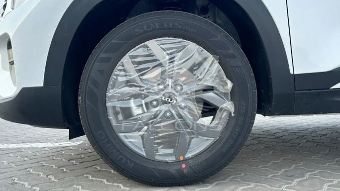 New Kia Seltos I Facelift, 1.6 l, 2025 in Dubai by Falcons GT Motors FZCO, White color. Other | AUTO.AE