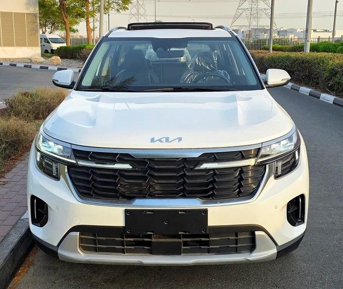 New Kia Seltos I Facelift, 1.6 l, 2024 in Dubai by Passion Motors, White color. Chinese Specs | AUTO.AE
