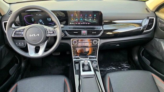 New Kia Seltos I Facelift, 1.6 l, 2024 in Dubai by Passion Motors, White color. Chinese Specs | AUTO.AE