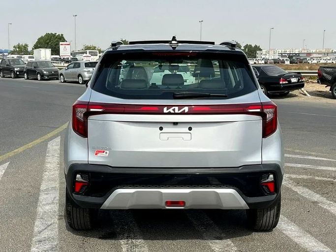 New Kia Seltos I Facelift, 1.4 l, 2024 in Dubai by We Can Motors, White color. GCC Specs | AUTO.AE