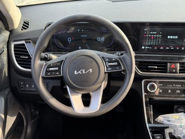 Новый Kia Seltos I Рестайлинг, 1.5 л, 2024 в Дубае от Titanum Cars Белый цвет. Other | AUTO.AE