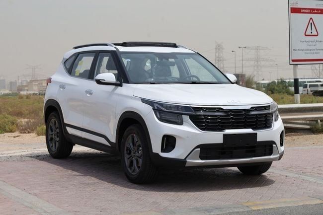 جديدة Kia Seltos أنا شد الوجه, 1.5 l, 2025 في في دبي من Rhodium Motors FZE، اللون أبيض. المواصفات الصينية | AUTO.AE