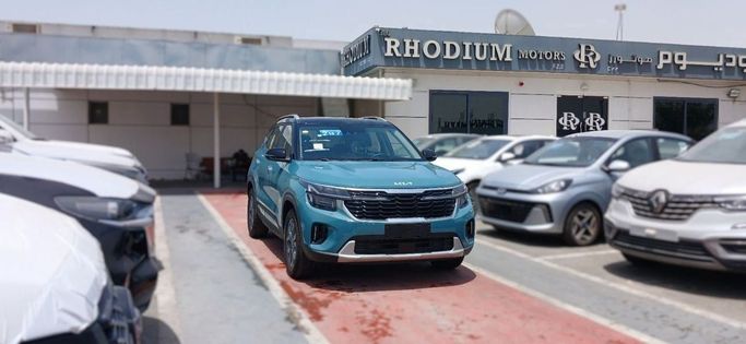 جديدة Kia Seltos I, 1.6 l, 2024 في في دبي من Rhodium Motors FZE، اللون فيروزي. المواصفات الصينية | AUTO.AE