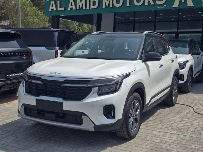 Новый Kia Seltos I Рестайлинг, 1.6 л, 2025 в Дубае от Al Amid Global Auto LLC FZ Белый цвет. Китайская | AUTO.AE