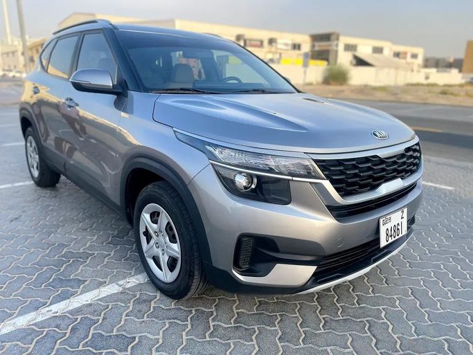 مستعملة Kia Seltos I, 1.6 l, 2020 في في دبي من Shalimar، اللون فضي. مواصفات الخليج | AUTO.AE | إعلان #271477