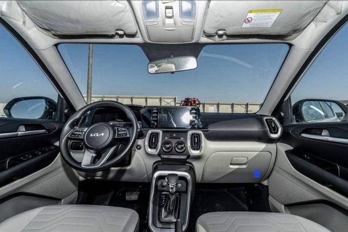 New Kia Sonet I, 1.5 l, 2023 in Dubai by Mohamed Hakim Motors, White color. GCC Specs | AUTO.AE