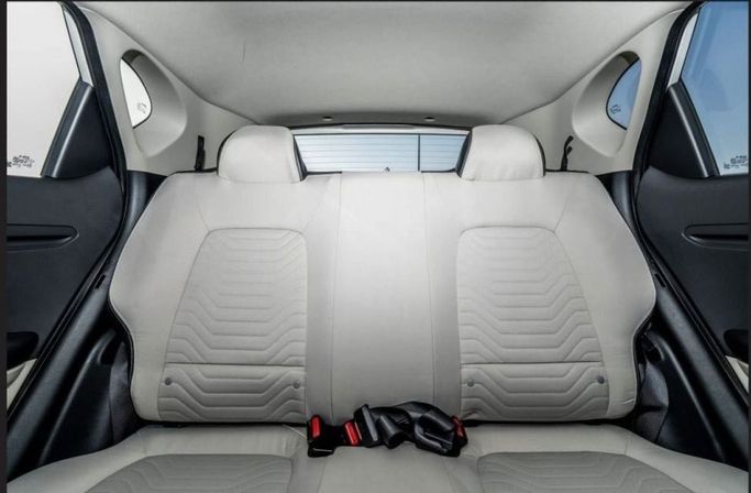 New Kia Sonet I, 1.5 l, 2023 in Dubai by Mohamed Hakim Motors, White color. GCC Specs | AUTO.AE