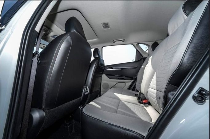 New Kia Sonet I, 1.5 l, 2023 in Dubai by Mohamed Hakim Motors, White color. GCC Specs | AUTO.AE