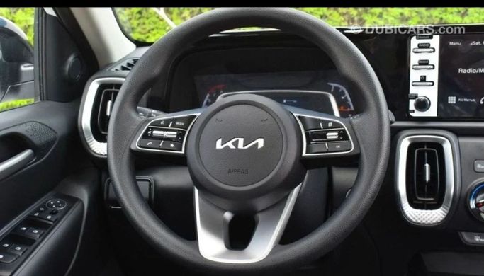 New Kia Sonet I Facelift, 1.5 l, 2024 in Dubai by Mohamed Hakim Motors, White color. Other | AUTO.AE