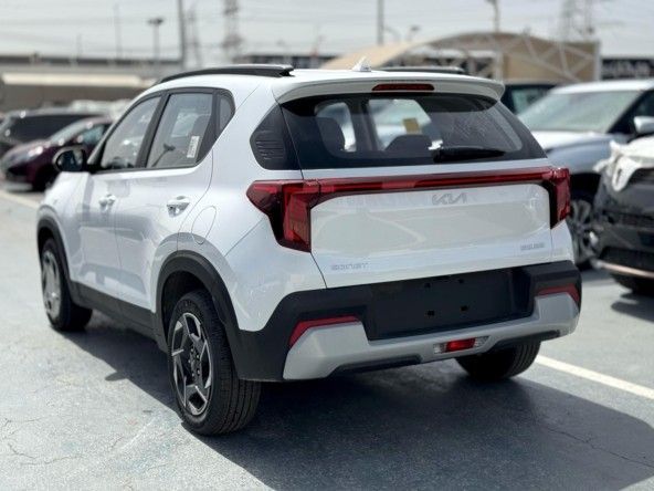 Новый Kia Sonet I Рестайлинг, 1.5 л, 2024 в Дубае от Titanum Cars Белый цвет. Other | AUTO.AE