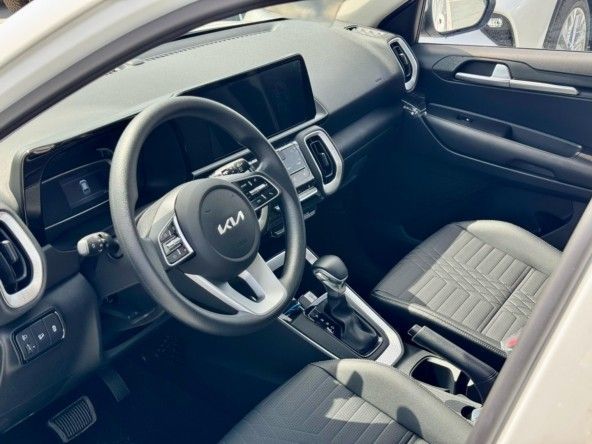 Новый Kia Sonet I Рестайлинг, 1.5 л, 2024 в Дубае от Titanum Cars Белый цвет. Other | AUTO.AE