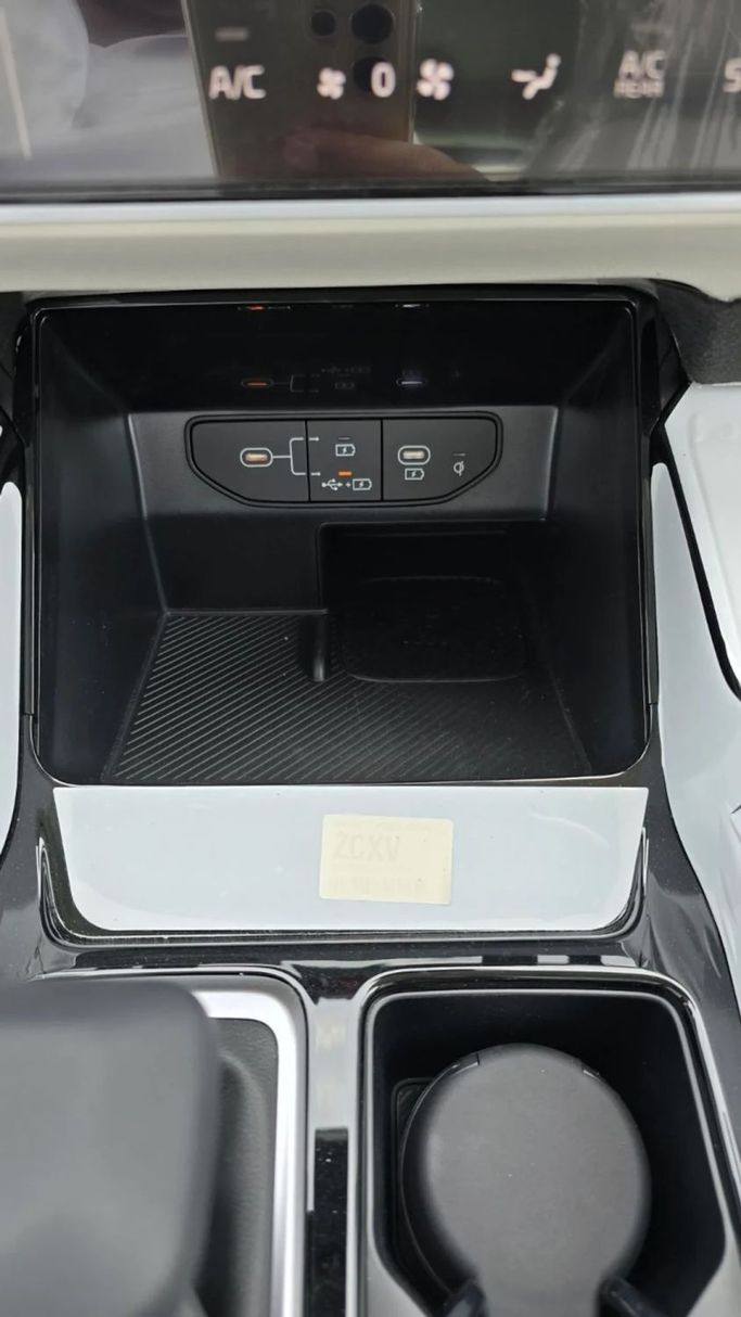 New Kia Sorento IV Facelift, 2.5 l, 2025 in Dubai by Mohamed Hakim Motors, White color. Other | AUTO.AE